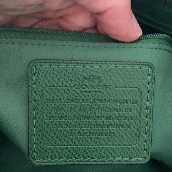 COACH Turnlock Tote Crossgrain Lthr Grass/Dk Nickl - Picture 6 of 10